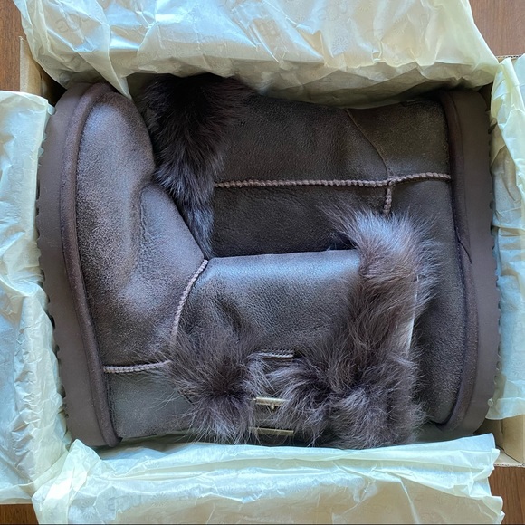 UGG Australia Deena Boots Chocolate Brown Boots - Picture 3 of 5